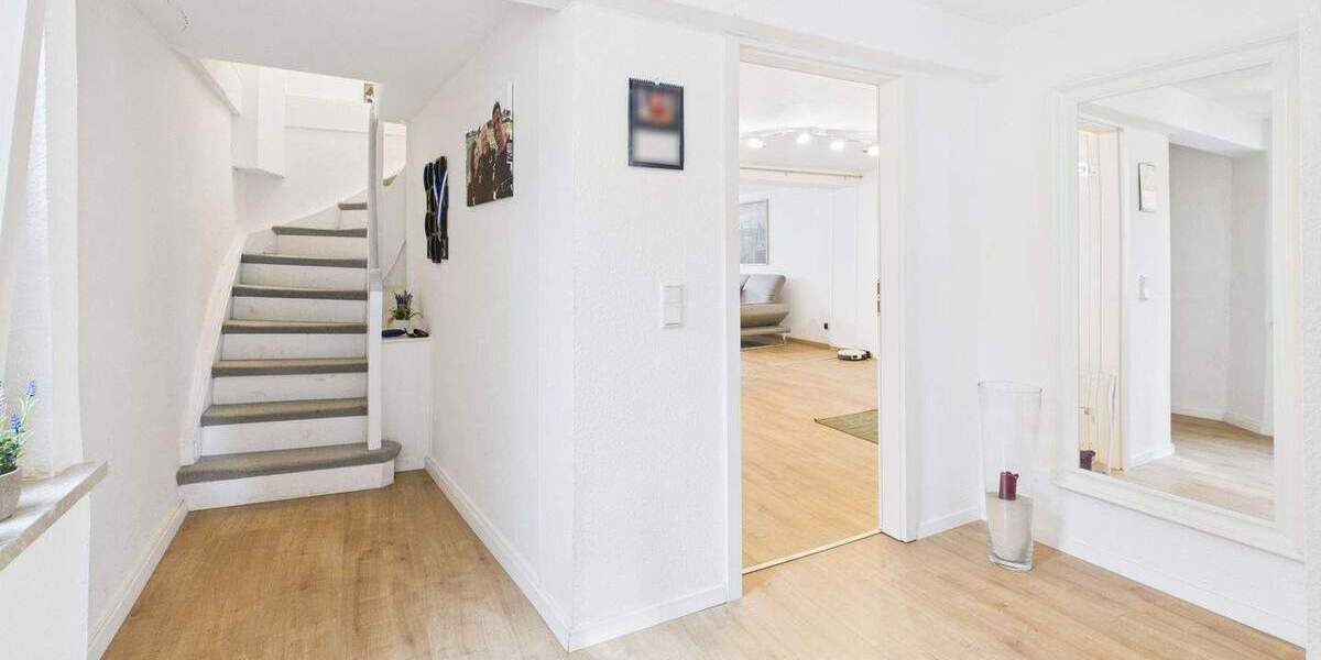 Mehrfamilienhaus, Wohnhaus Bad Salzuflen Innenstadt - 9 Zimmer, 207 m&sup2;, 319.000&euro; | Angebot:25686370