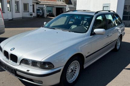 BMW 528 221.000 km 4.490 &euro; Minden 32425