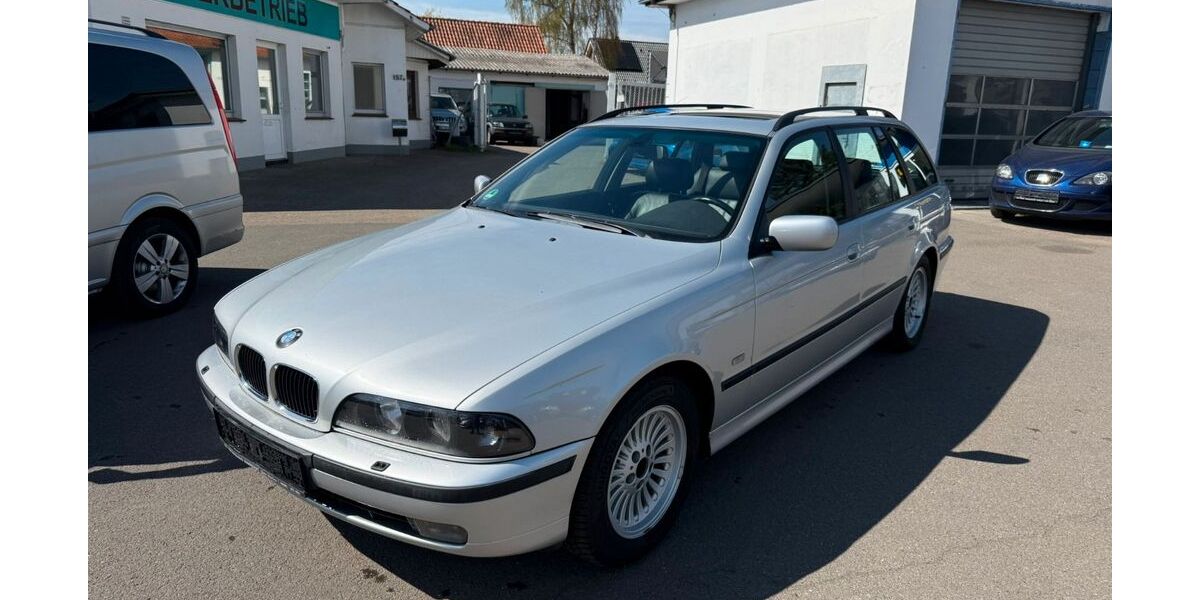 BMW 528 221.000 km 4.990 &euro; Minden 32425