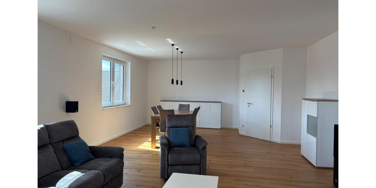 Etagenwohnung Stolzenau - 5 Zimmer, 194 m&sup2;, 1.450&euro; | Angebot:26048286