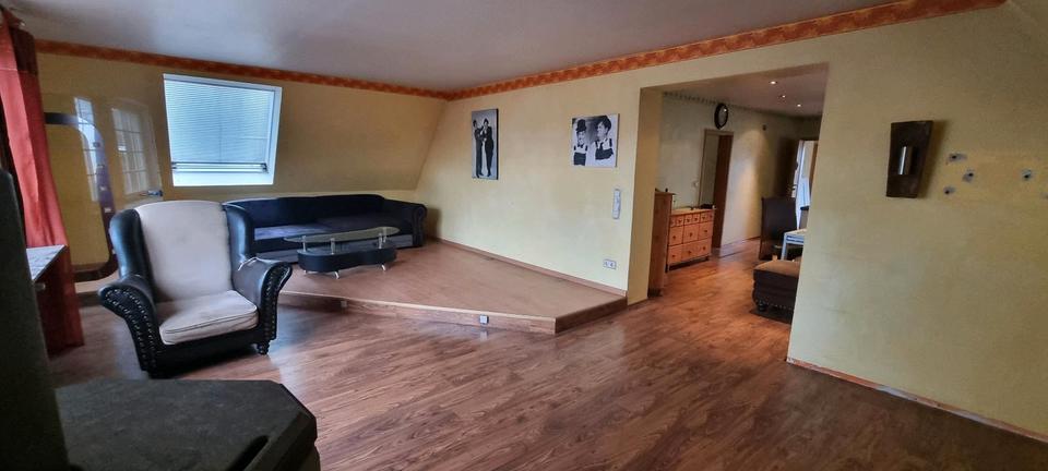 Etagenwohnung Rinteln - 3 Zimmer, 120 m&sup2;, 900&euro; | Angebot:25281965