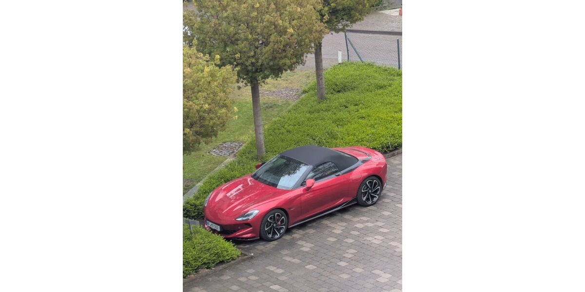 MG Cyberster 3.750 km 52.900 &euro; Herford 32052