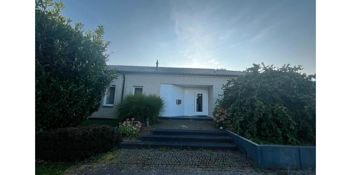 Etagenwohnung Lübbecke - 5.5 Zimmer, 160 m&sup2;, 1.300&euro; | Angebot:25392987