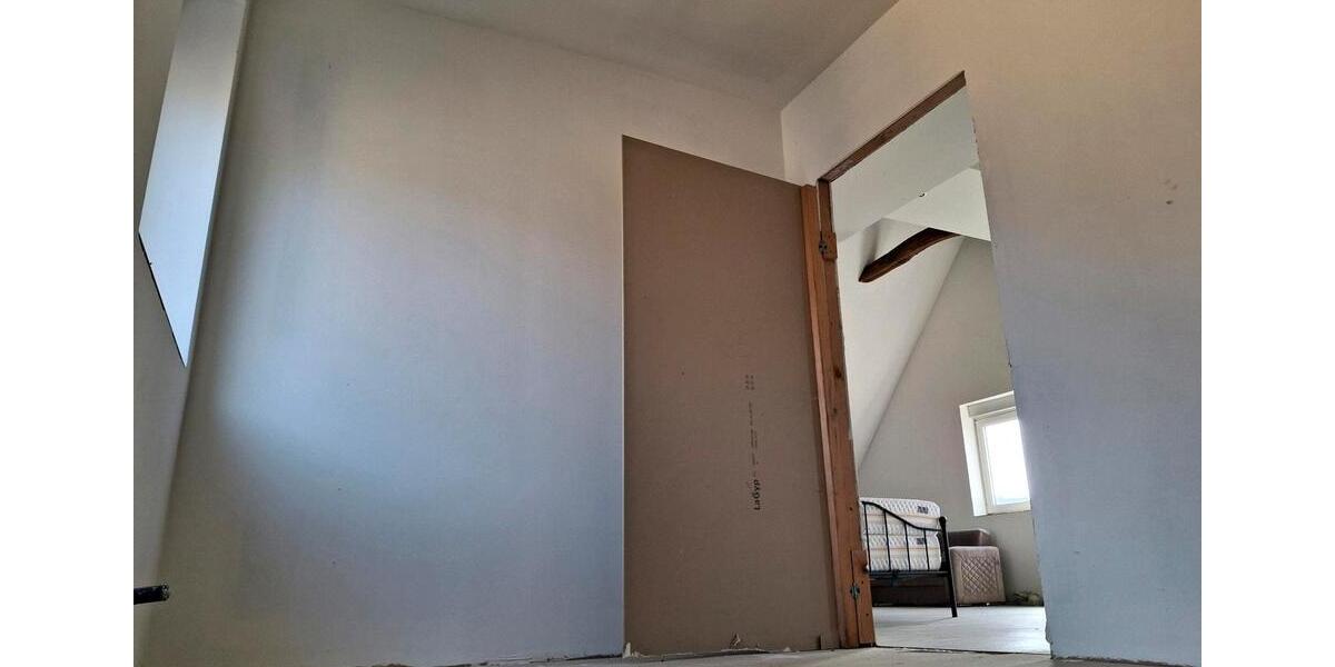 Einfamilienhaus Extertal - 6 Zimmer, 200 m&sup2;, 95.000&euro; | Angebot:25408054