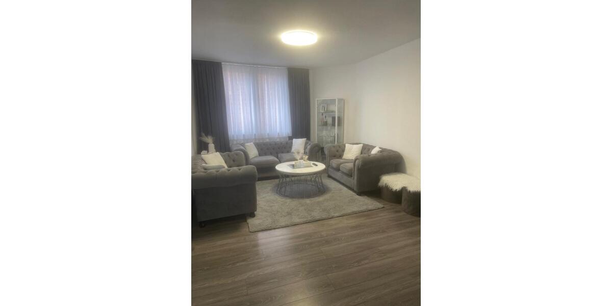 Etagenwohnung Rinteln - 3 Zimmer, 100 m&sup2;, 650&euro; | Angebot:25943337