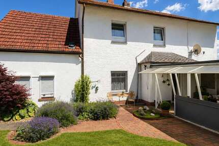 Großzügiges Zweifamilienhaus mit Einliegerwohnung und neuer Heizung - Haus Hüllhorst | Angebot:27254380