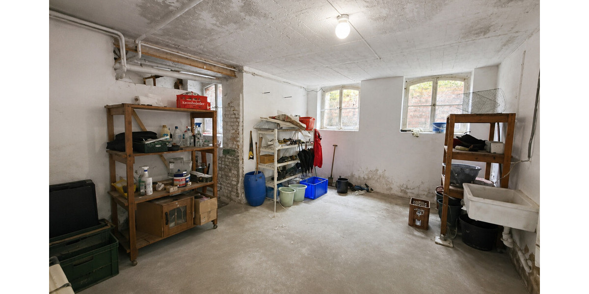Denkmalgeschützte Fabrikantenvilla an der Weser – Parkgrundstück mit drei zusätzlichen Bauplätzen - Mehrfamilienhaus, Wohnhaus Vlotho | Angebot:26857223