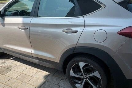 Hyundai TUCSON 99.890 km 14.100 &euro; Minden 32425