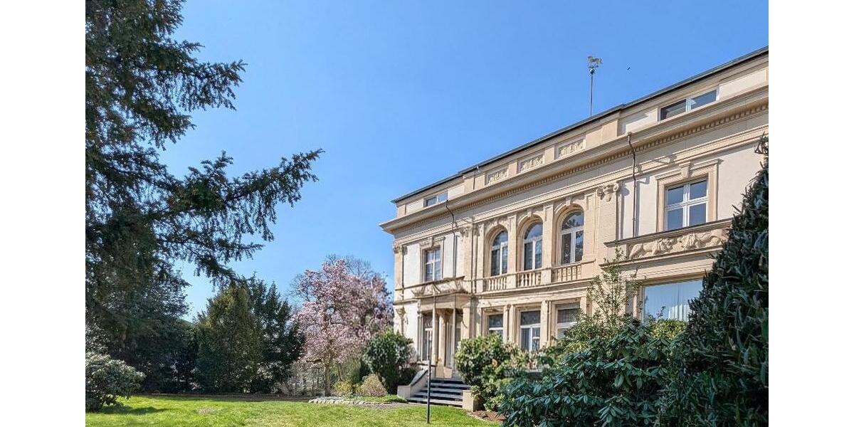 Etagenwohnung Herford - 5 Zimmer, 200 m&sup2;, 2.000&euro; | Angebot:25439050