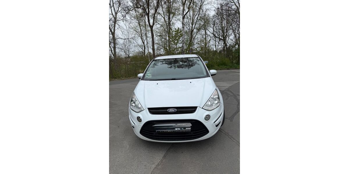 Ford S-Max 329.000 km 2.890 &euro; Bad Salzuflen 32107