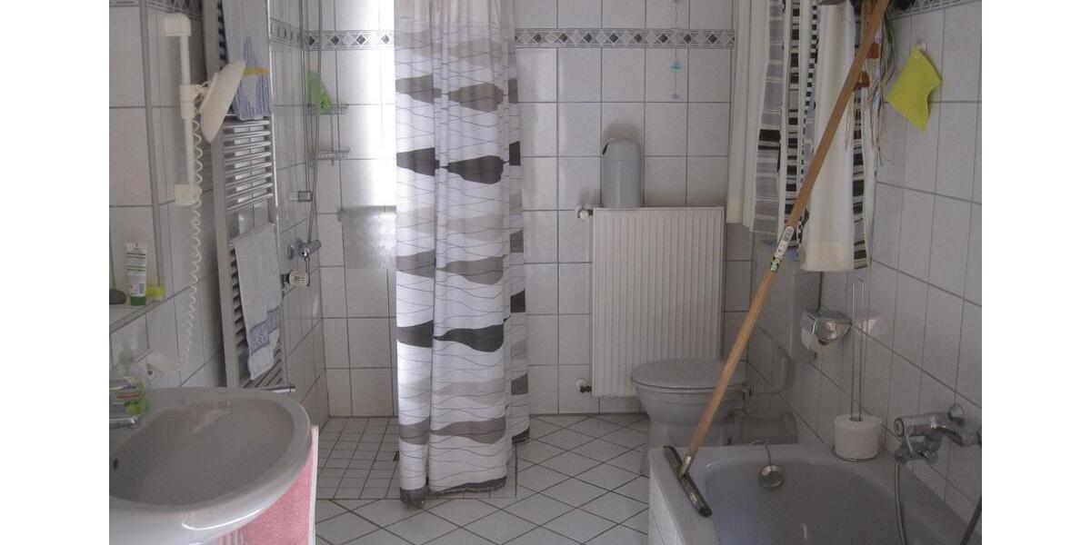 Etagenwohnung Beckedorf - 3 Zimmer, 125 m&sup2;, 700&euro; | Angebot:25297352