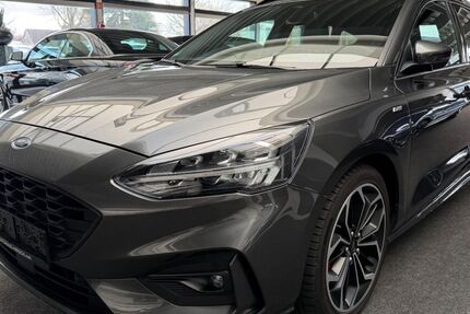 Ford Focus 99.000 km 14.990 &euro; Minden 32425