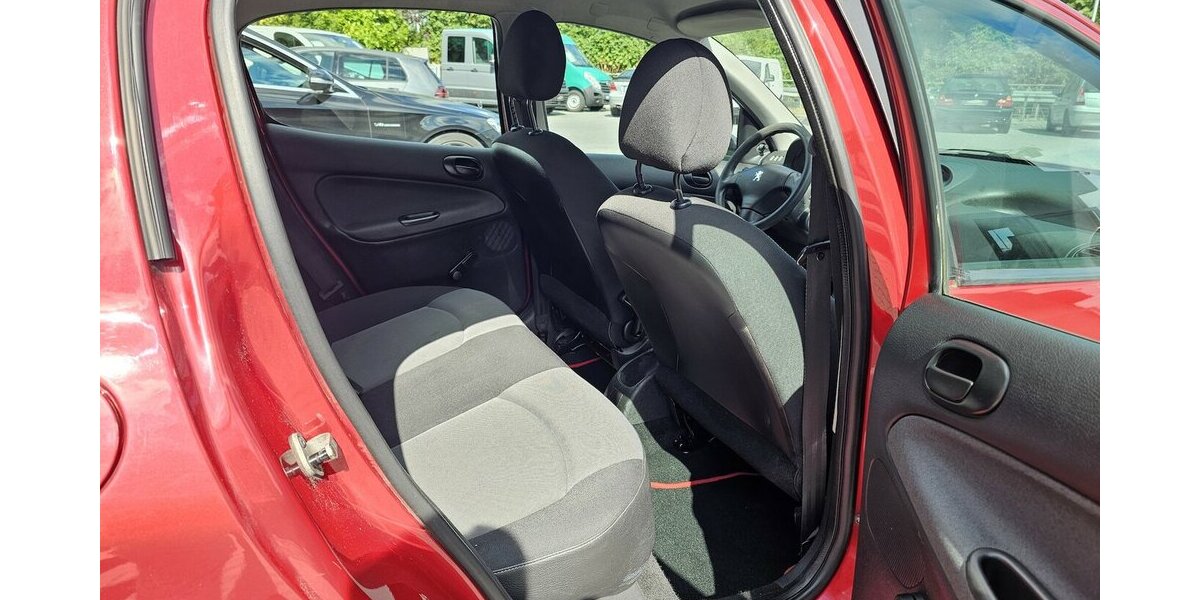 Peugeot 206 XT KLIMA AUS 2.HAND 178.000 km 2.490 &euro; Löhne 32584