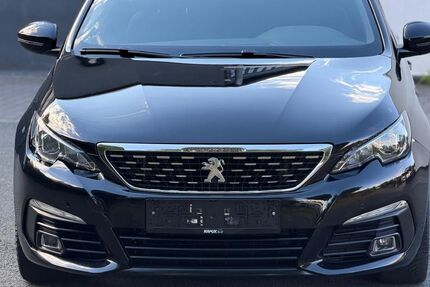 Peugeot 308 98.000 km 8.900 &euro; Herford 32051