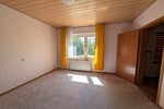 Großes Grundstück in Hüllhorst: Einfamilienhaus mit Potenzial zur Neugestaltung - Einfamilienhaus Hüllhorst | Angebot:26549649