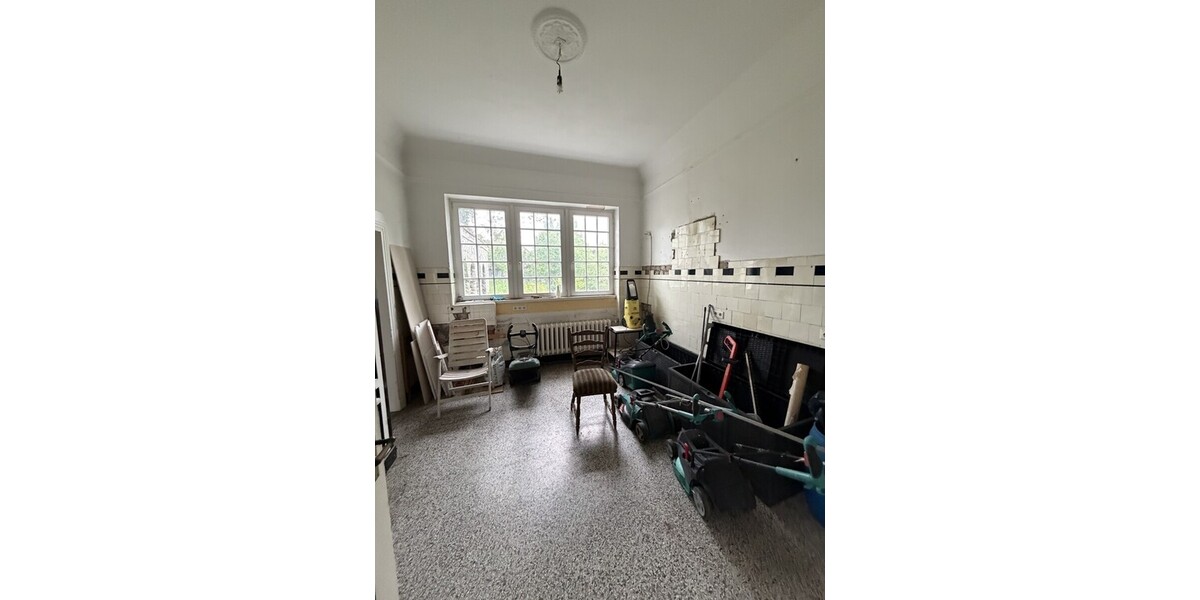 Denkmalgeschützte Fabrikantenvilla an der Weser – Parkgrundstück mit drei zusätzlichen Bauplätzen - Mehrfamilienhaus, Wohnhaus Vlotho | Angebot:26857223