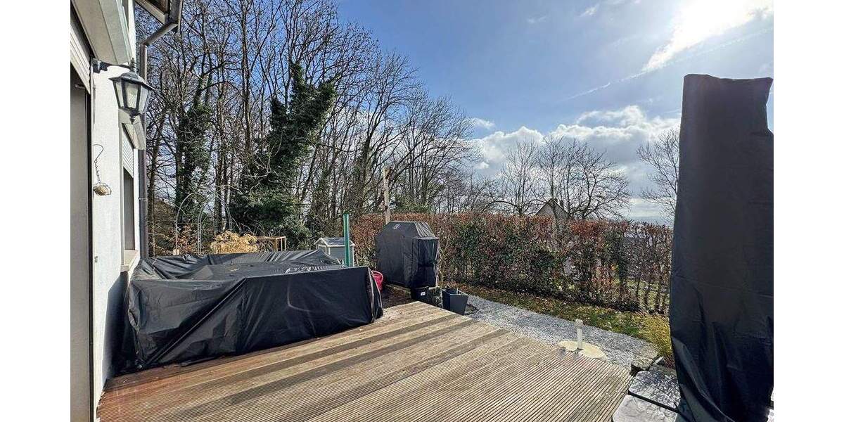 Einfamilienhaus Rinteln Todenmann - 5 Zimmer, 205 m&sup2;, 325.000&euro; | Angebot:25779554