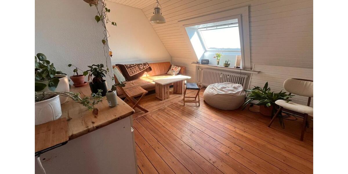 Dachgeschoßwohnung Bad Salzuflen - 4 Zimmer, 80 m&sup2;, 750&euro; | Angebot:26258510