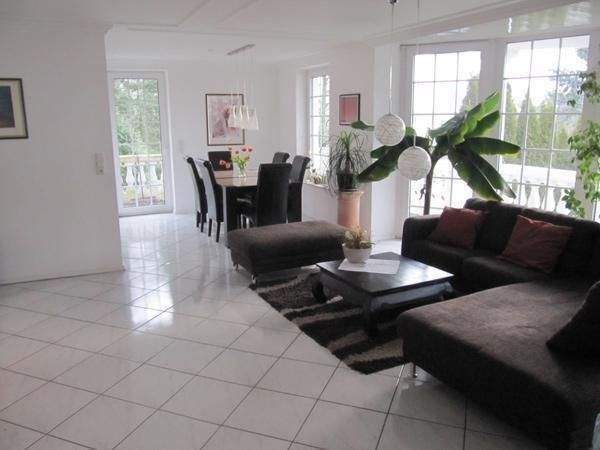 Etagenwohnung Herford Innenstadt - 4 Zimmer, 150 m&sup2;, 1.200&euro; | Angebot:25998879