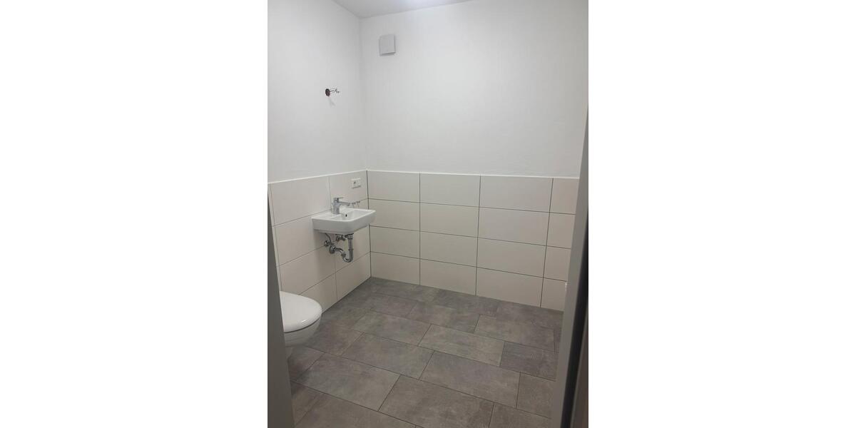 Etagenwohnung Lemgo - 3 Zimmer, 104 m&sup2;, 900&euro; | Angebot:25252425