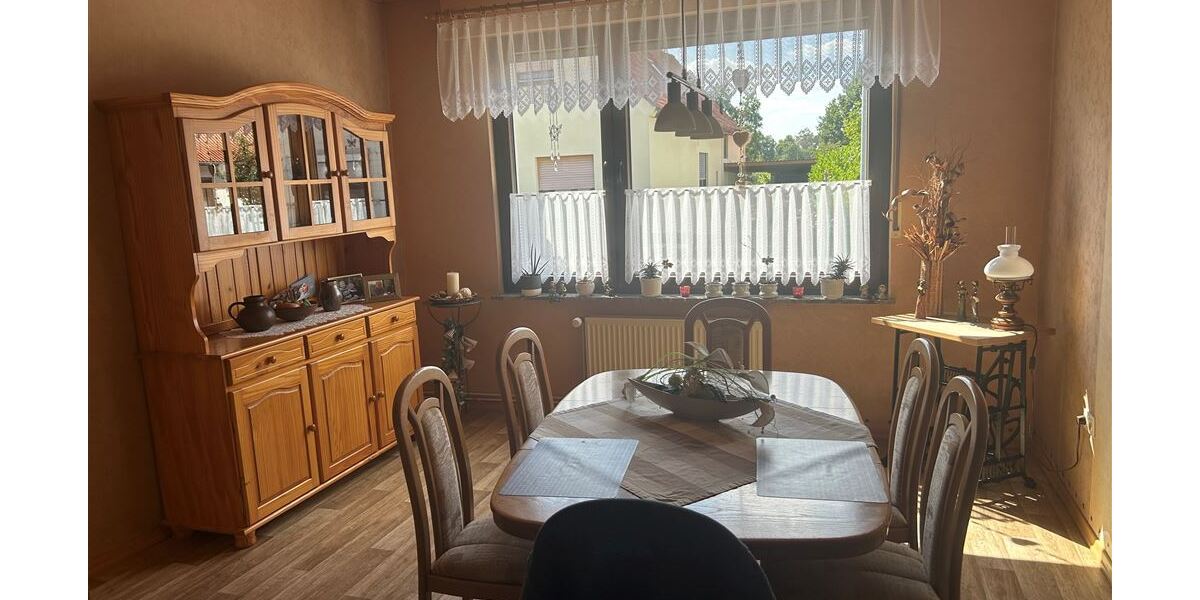 Gepflegte Immobilie mit großzügigen Nebenflächen, Garten und Ausbaureserve - Einfamilienhaus Uchte | Angebot:27323567