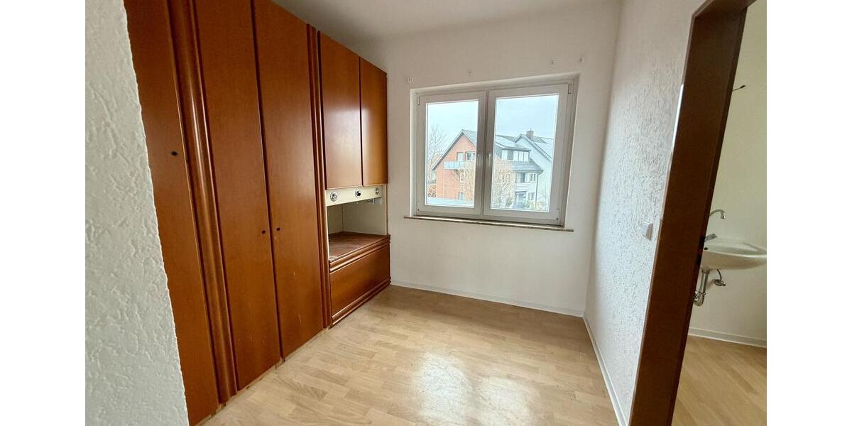 Etagenwohnung Hiddenhausen - 4 Zimmer, 154 m&sup2;, 1.000&euro; | Angebot:24712172