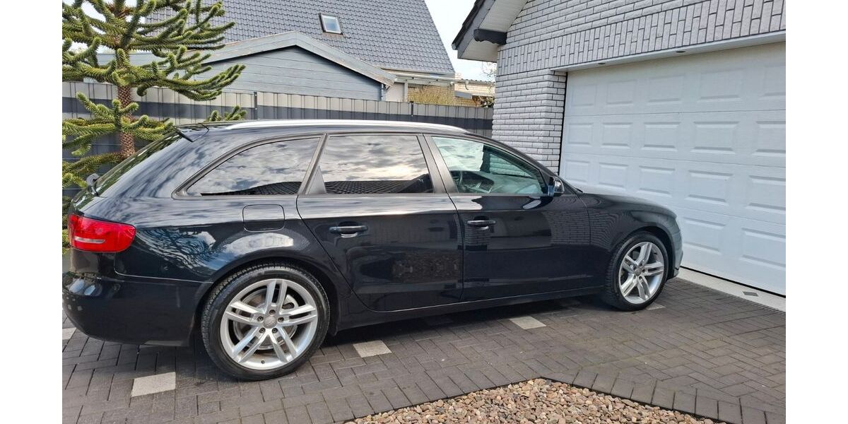 Audi A4 181.945 km 7.950 &euro; Espelkamp 32339