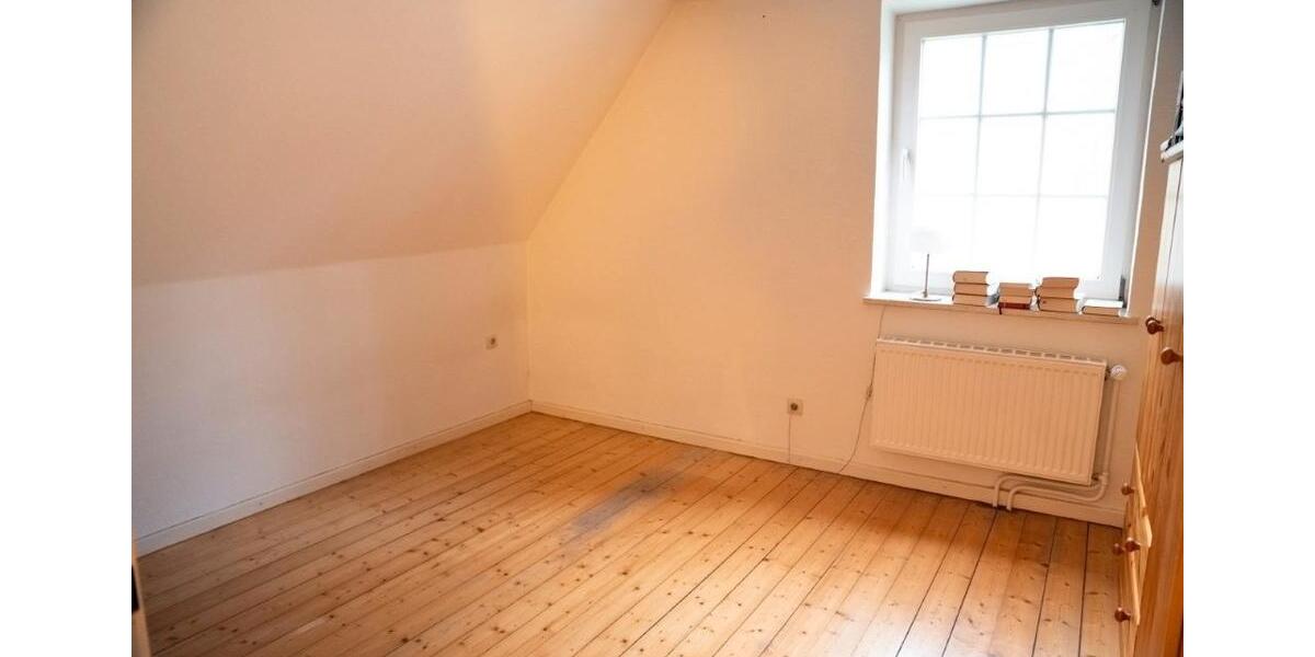 Einfamilienhaus Rinteln - 7 Zimmer, 230 m&sup2;, 690.000&euro; | Angebot:26098875