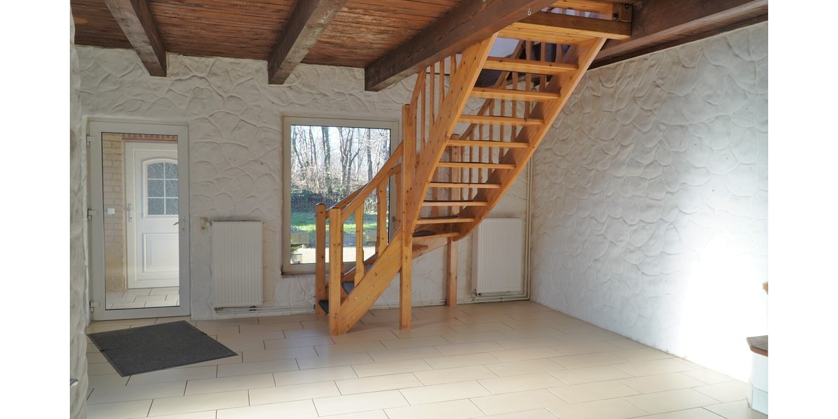 Gemütliches Einfamilienhaus mit Kamin, Doppelgarage und Erweiterungspotenzial - Einfamilienhaus Porta Westfalica | Angebot:19439640