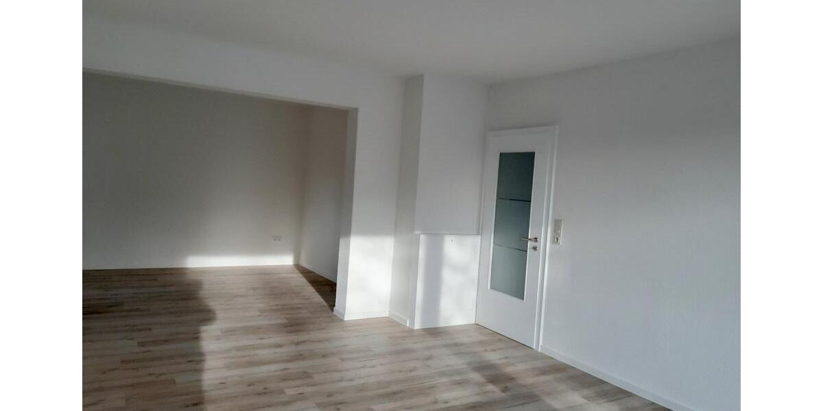 Etagenwohnung Hille - 3 Zimmer, 96 m&sup2;, 930&euro; | Angebot:25838672