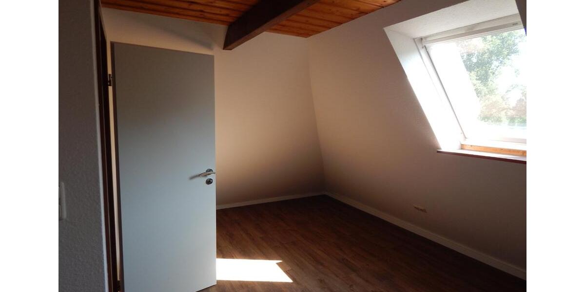 Etagenwohnung Leese - 4 Zimmer, 75 m&sup2;, 540&euro; | Angebot:25280348