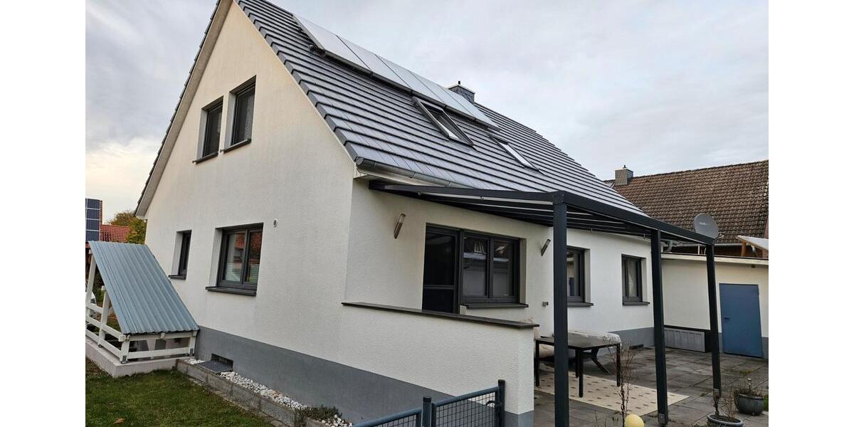 Einfamilienhaus Uchte - 11 Zimmer, 240 m&sup2;, 350.000&euro; | Angebot:26487375
