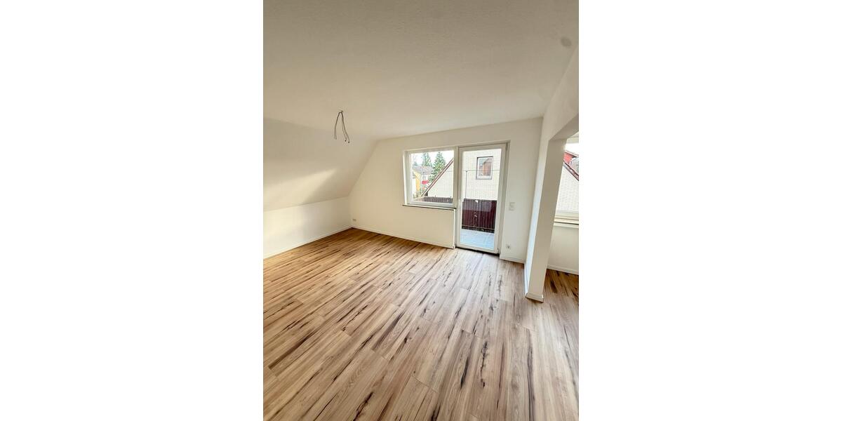Dachgeschoßwohnung Stadthagen - 4 Zimmer, 86 m&sup2;, 900&euro; | Angebot:25715044