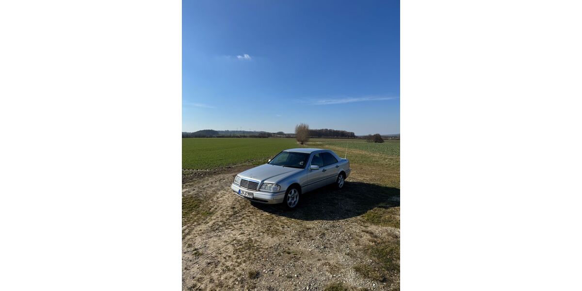 Mercedes-Benz C 280 301.000 km 3.300 &euro; Lemgo 32657