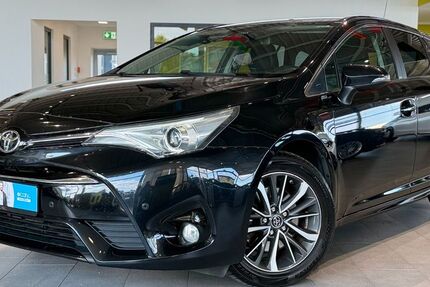 Toyota Avensis 142.597 km 11.995 &euro; Herford 32052