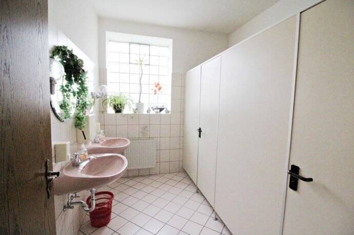 Gewerbeobjekt Hille - 2 Zimmer, 164 m&sup2;, 990&euro; | Angebot:25672488