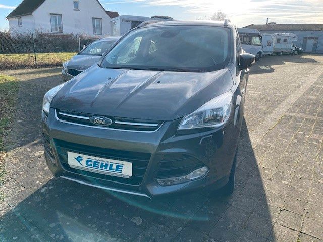Ford Kuga 150.000 km 10.950 &euro; Lemgo 32657
