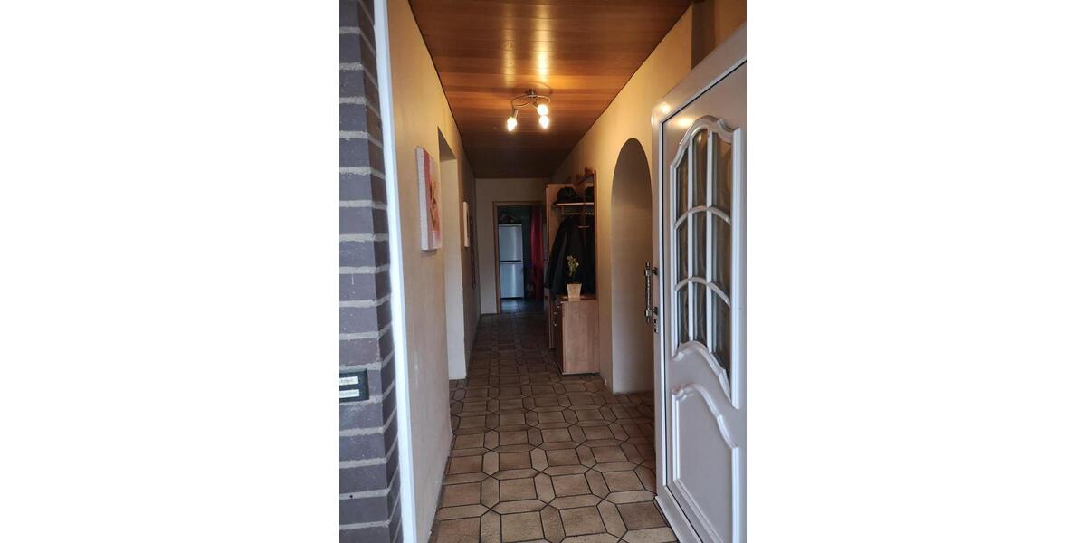 Einfamilienhaus Hessisch Oldendorf - 8 Zimmer, 180 m&sup2;, 143.000&euro; | Angebot:26903258