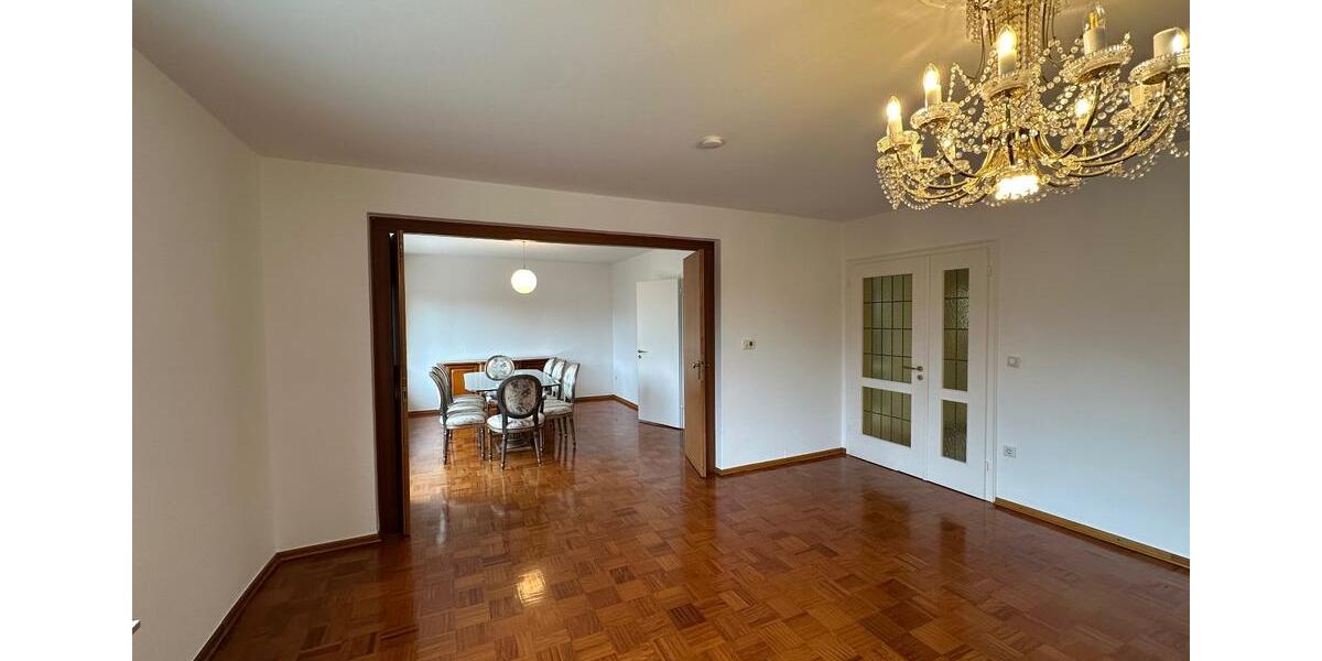 Etagenwohnung Herford Falkendiek - 4 Zimmer, 133 m&sup2;, 1.380&euro; | Angebot:25294107