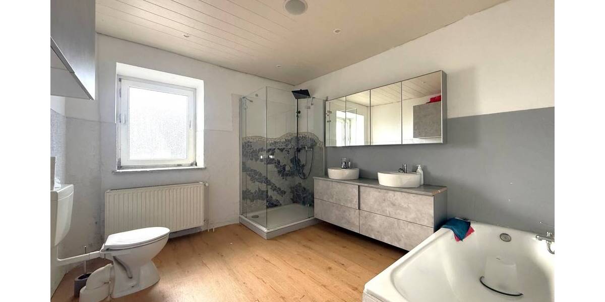 Einfamilienhaus Rehburg-Loccum Loccum - 3 Zimmer, 151 m&sup2;, 197.000&euro; | Angebot:26289779