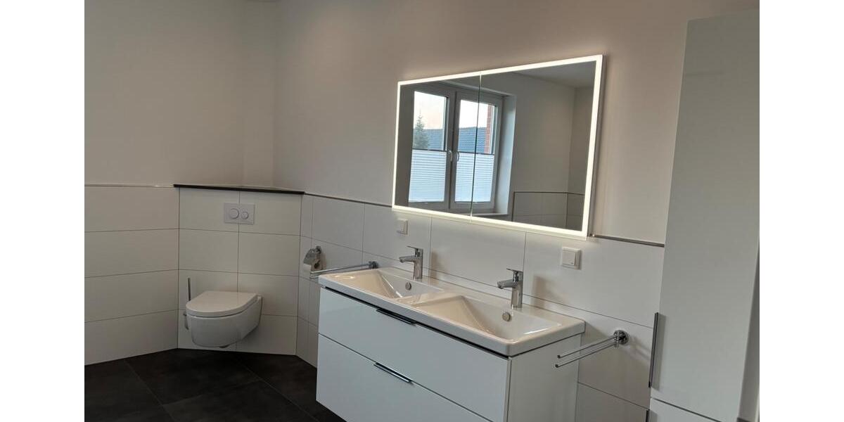 Etagenwohnung Stolzenau - 5 Zimmer, 194 m&sup2;, 1.450&euro; | Angebot:26048286