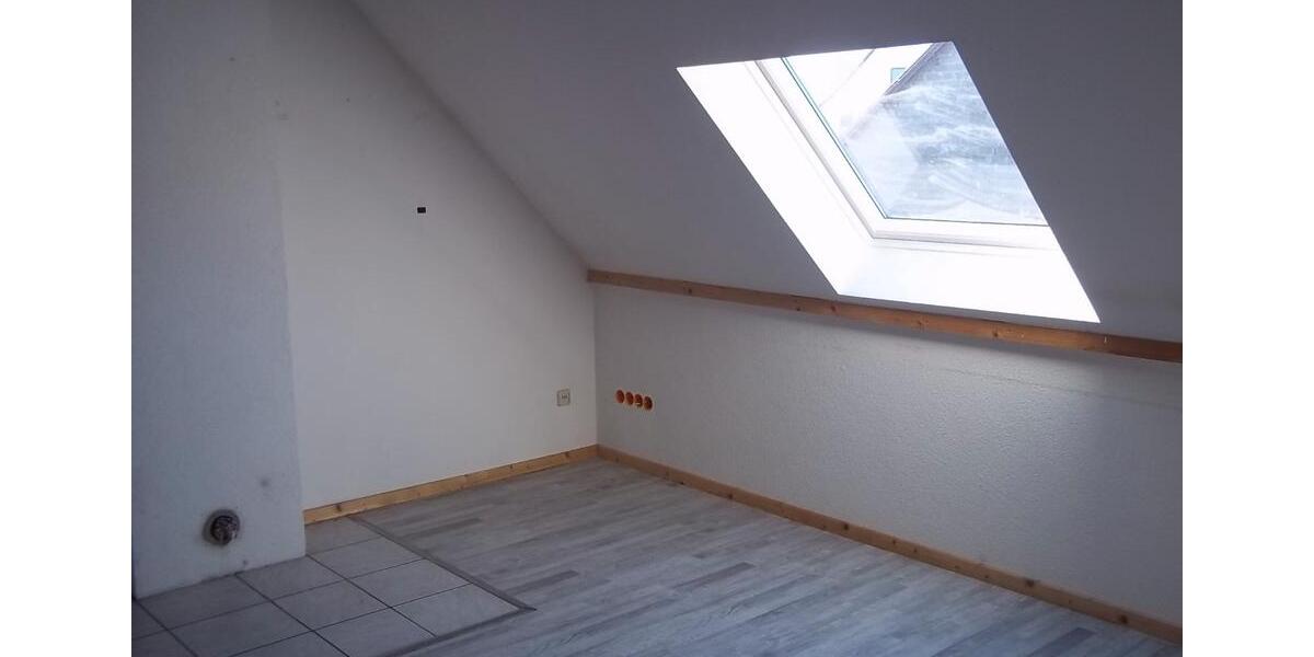 Einfamilienhaus Vlotho - 11 Zimmer, 200 m&sup2;, 89.000&euro; | Angebot:26987412
