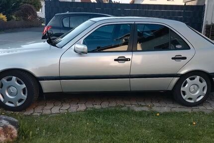 Mercedes-Benz C 250 231.000 km 5.900 &euro; Enger 32130