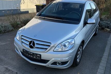 Mercedes-Benz B 180 91.828 km 5.500 &euro; Lemgo 32657