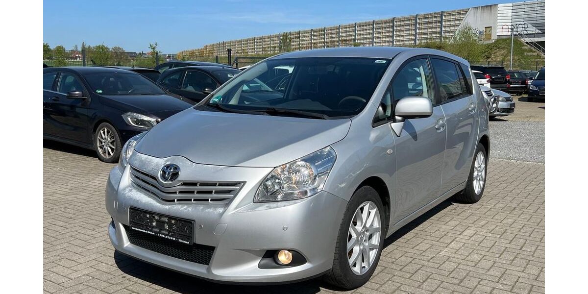 Toyota Verso 106.490 km 6.500 &euro; Löhne Mennighüffen 32584