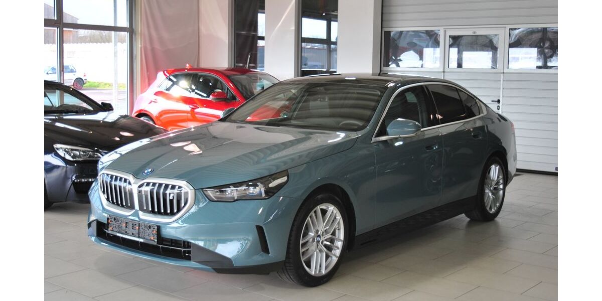 BMW i5 22.877 km 47.450 &euro; Lemgo 32657