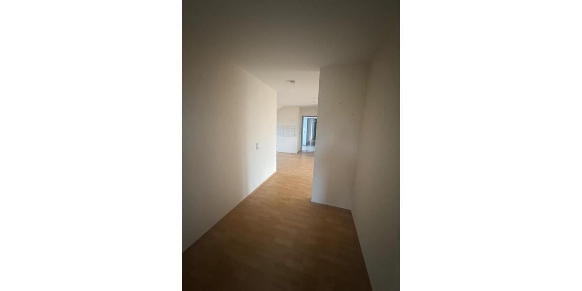 Dachgeschoßwohnung Lübbecke - 3 Zimmer, 100 m&sup2;, 800&euro; | Angebot:25256410