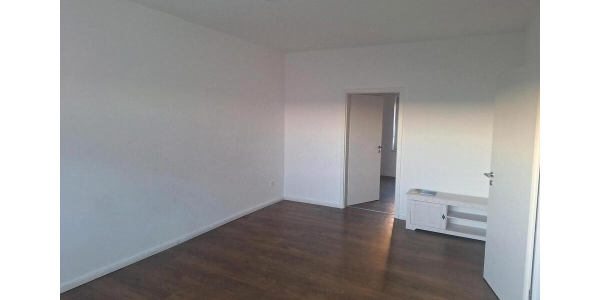 Erdgeschoßwohnung Hiddenhausen - 3 Zimmer, 83 m&sup2;, 750&euro; | Angebot:25947631