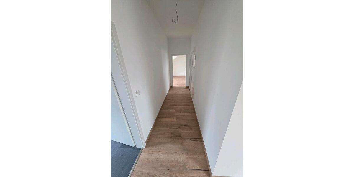 Dachgeschoßwohnung Bückeburg - 4 Zimmer, 76 m&sup2;, 975&euro; | Angebot:25909240