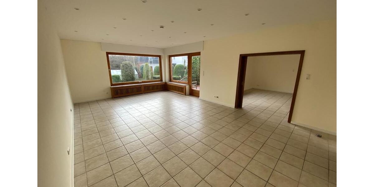 Erdgeschoßwohnung Löhne - 4 Zimmer, 145 m&sup2;, 990&euro; | Angebot:25637354